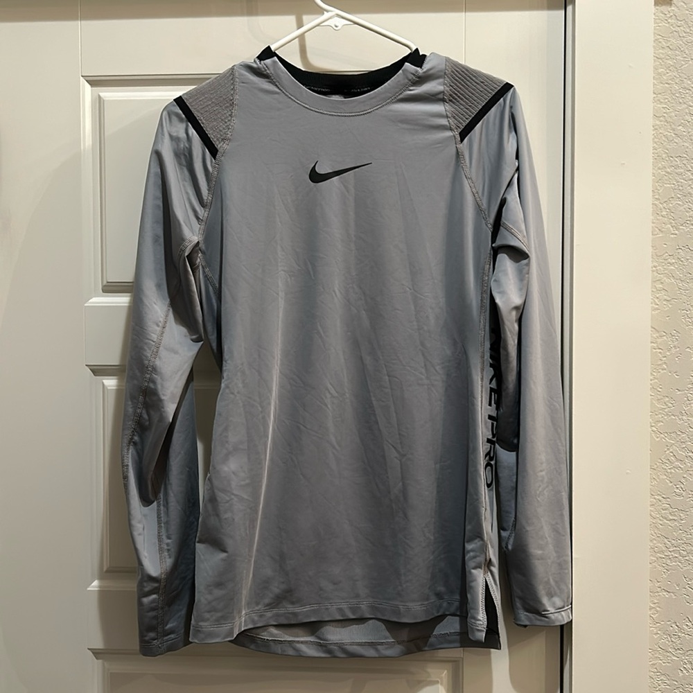 Nike Workout Long-Sleeve Shirt